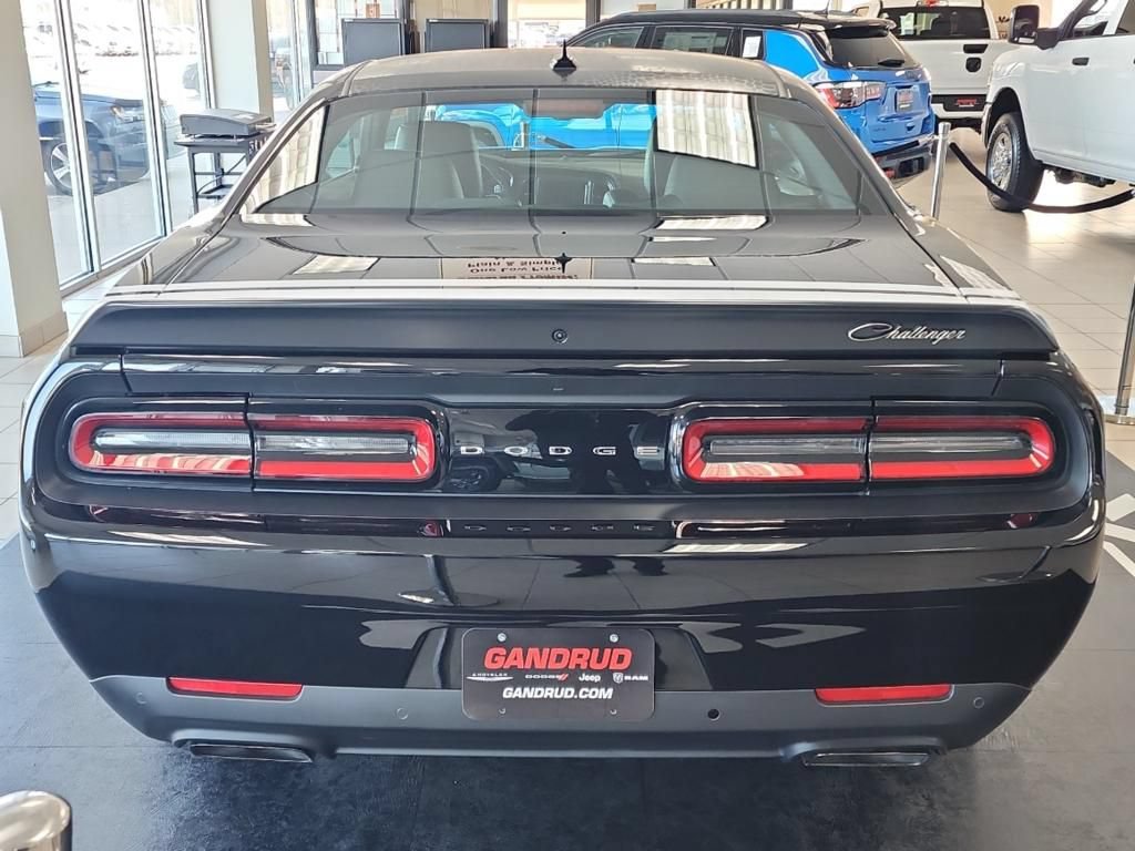Used 2023 Dodge Challenger SRT Hellcat Redeye RWD image 11