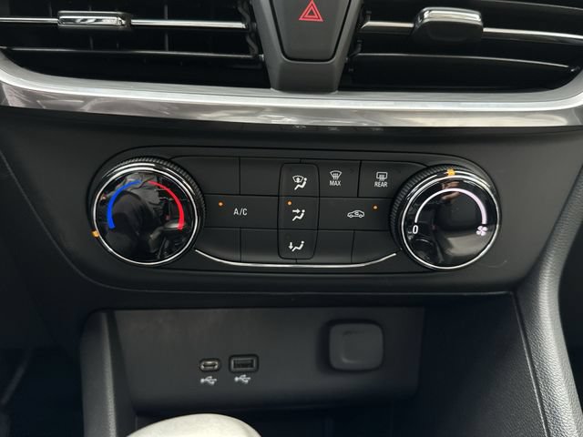 Certified 2024 Buick Encore GX Preferred w/ Advanced Technology Package FWD image 26