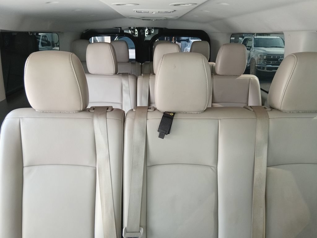 Used 2018 Nissan NV 3500 SL RWD image 13