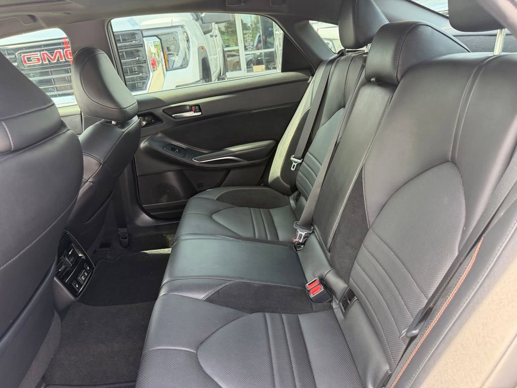 Used 2022 Toyota Avalon Touring w/ Advanced Safety Package FWD image 9