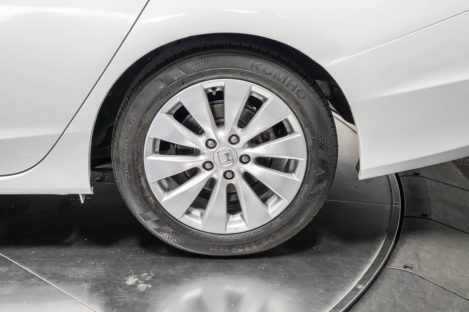 Used 2013 Honda Accord EX image 10
