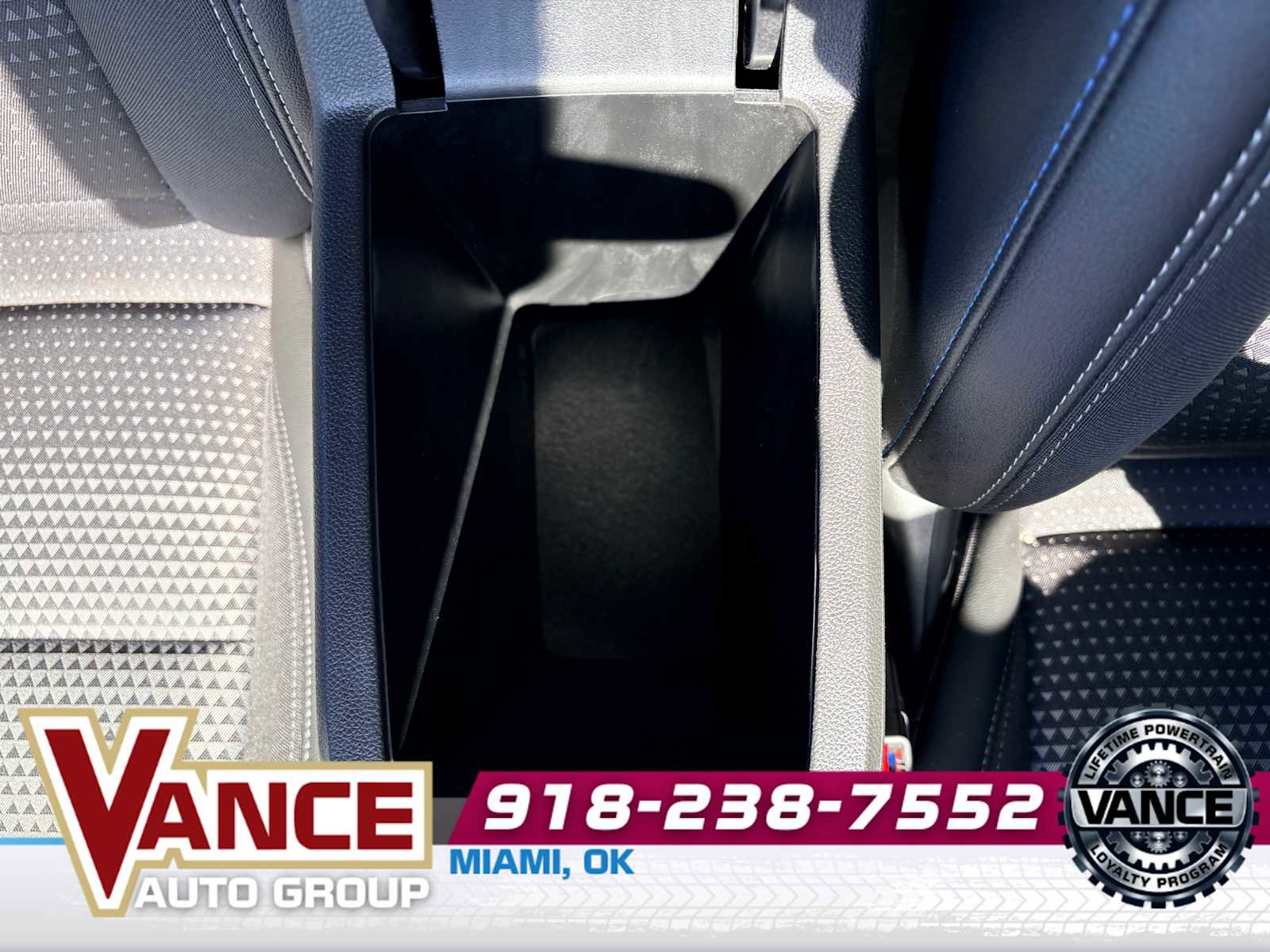 Used 2025 Chevrolet Trax LT w/ LT Convenience Package image 35