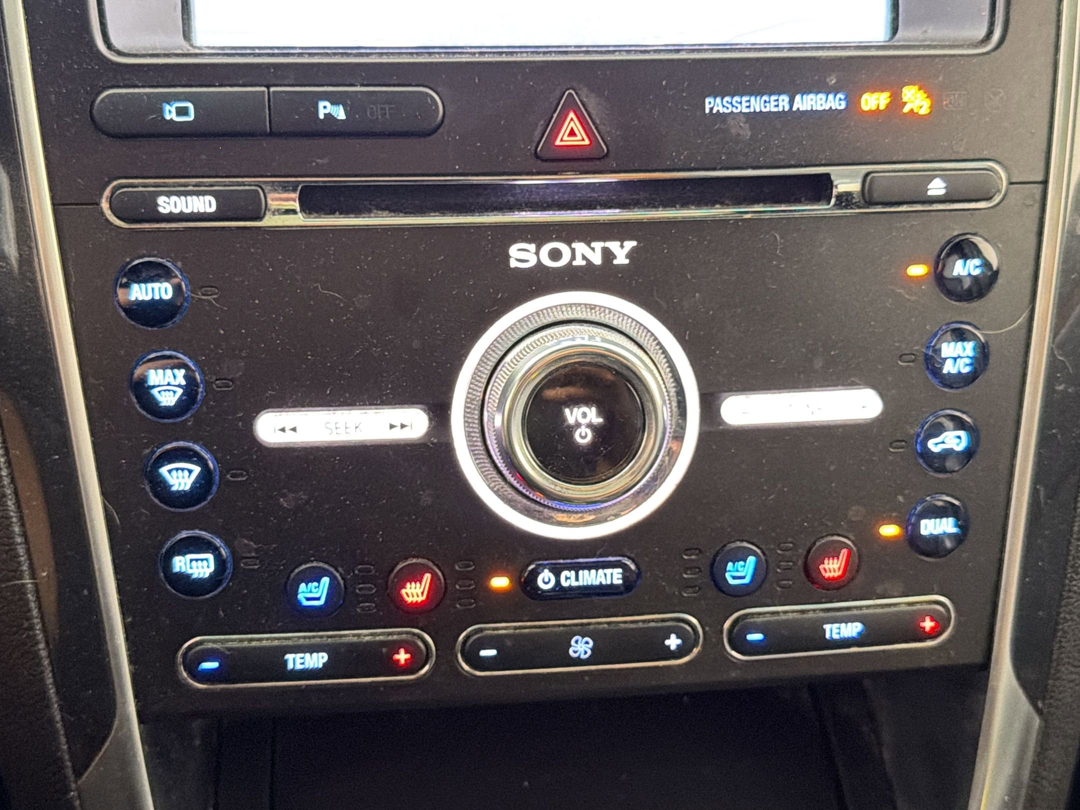 Used 2017 Ford Explorer Limited w/ Class II Trailer Tow Package FWD image 18