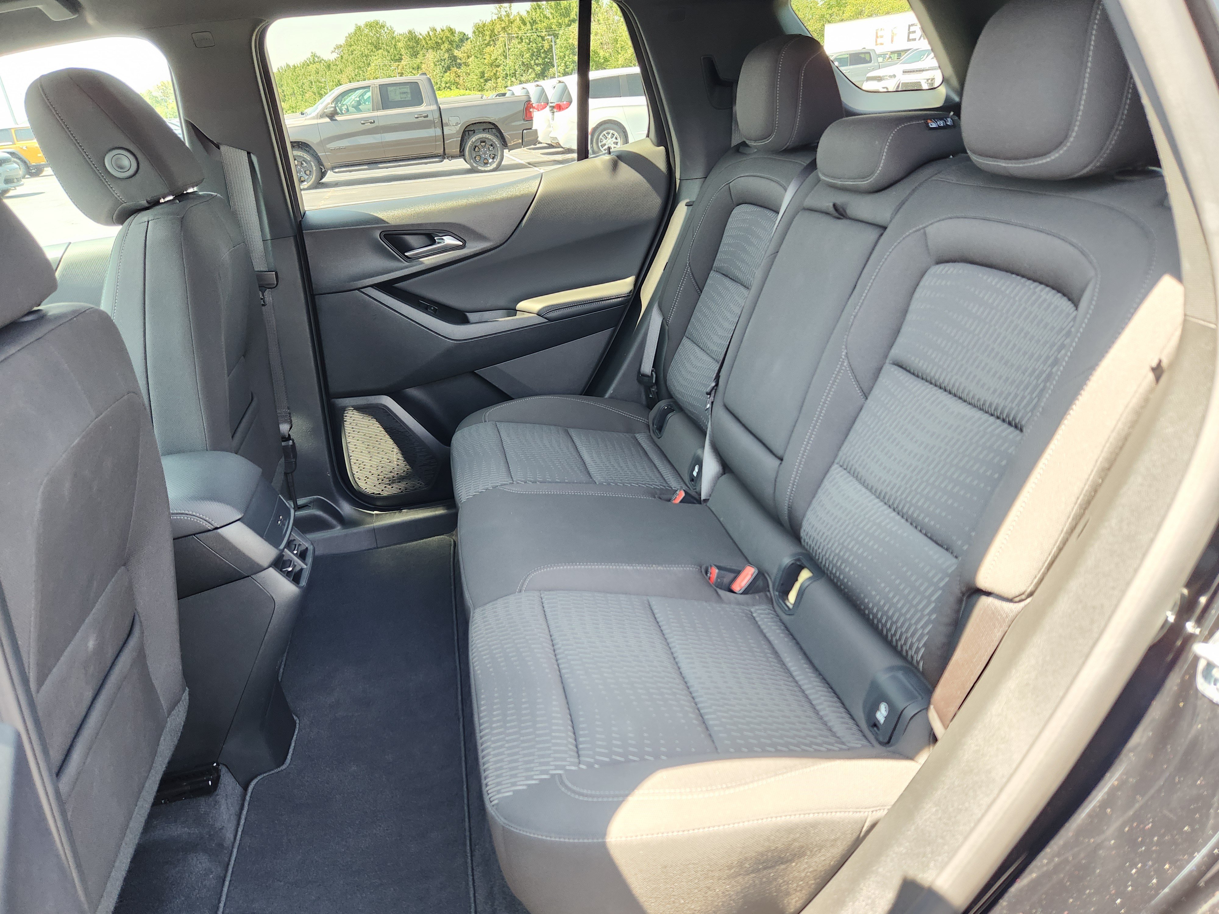 Used 2026 Chevrolet Equinox LT FWD image 11