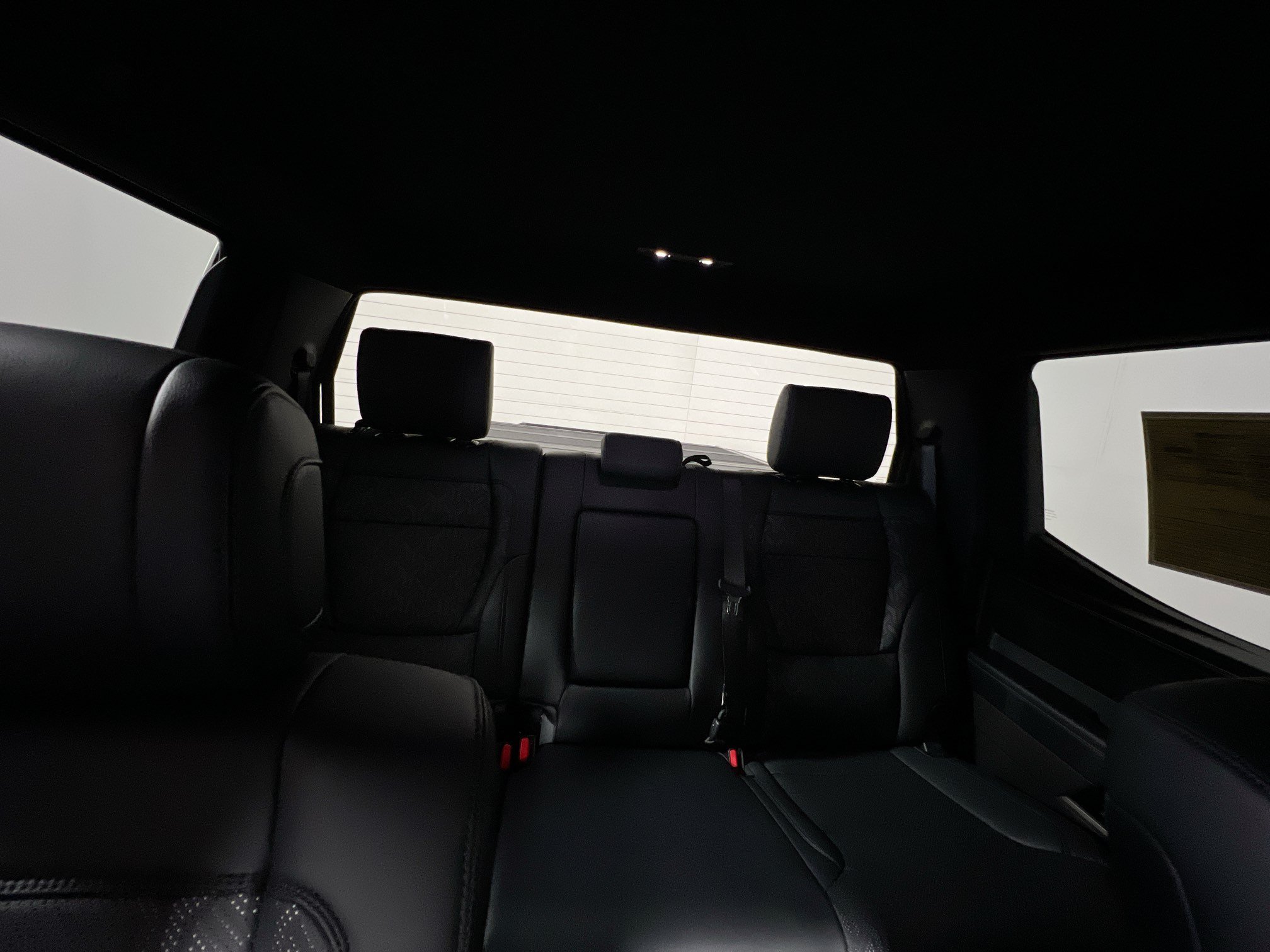 Used 2025 Toyota Tundra Limited AWD/4WD image 33