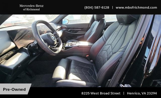 Used 2024 BMW 530i xDrive w/ Convenience Package image 5