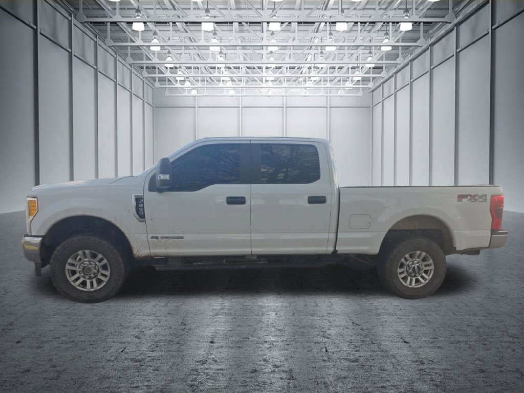 Used 2017 Ford F250 XL w/ STX Appearance Package AWD/4WD image 5