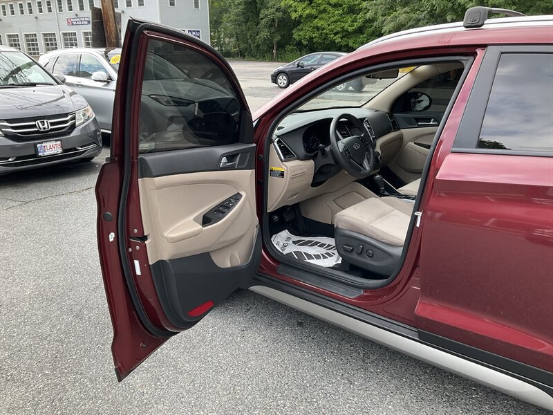 Used 2017 Hyundai Tucson SE w/ SE Popular Package 02 AWD/4WD image 19