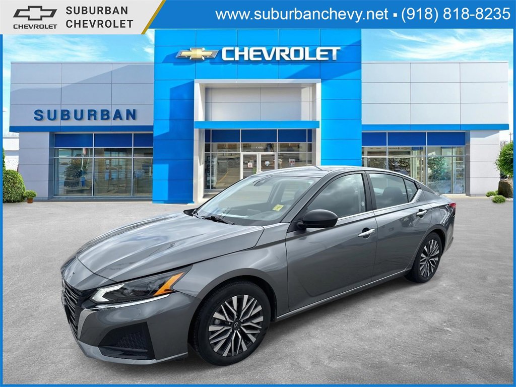 Used 2024 Nissan Altima 2.5 SV