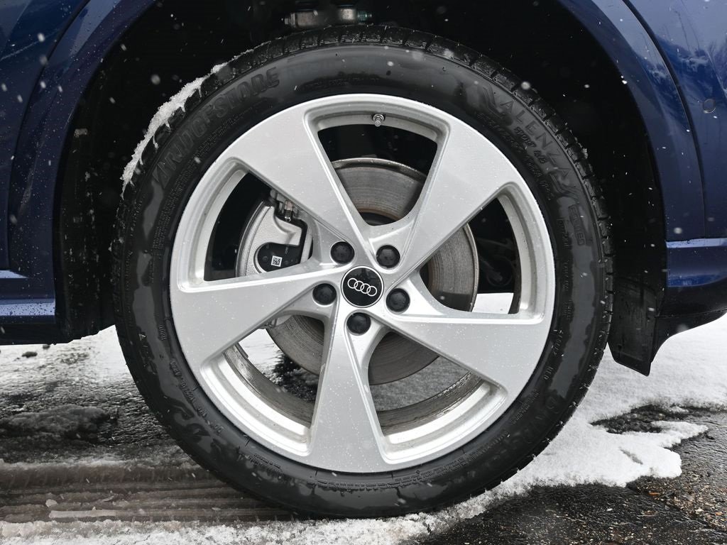 New 2025 Audi Q5 Prestige image 9
