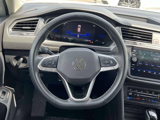 Used 2024 Volkswagen Tiguan SE FWD image 21