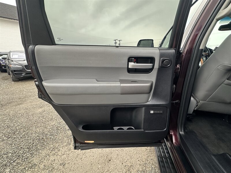 Used 2015 Toyota Sequoia Limited AWD/4WD image 20