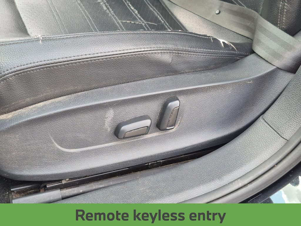 Used 2013 Volkswagen Jetta SEL FWD image 18