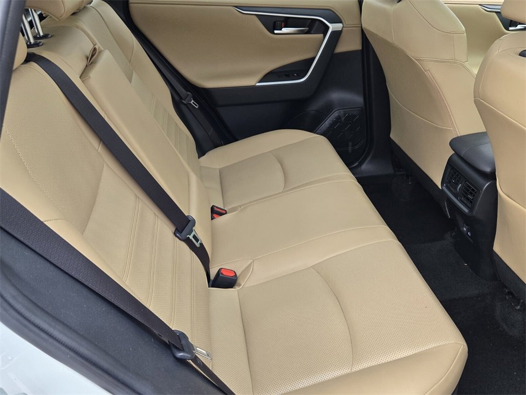 Used 2024 Toyota RAV4 Limited image 17