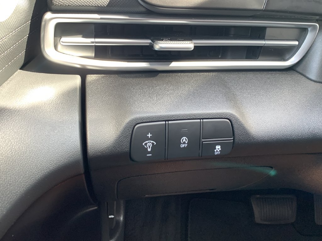 Used 2026 Hyundai Elantra SE FWD image 30
