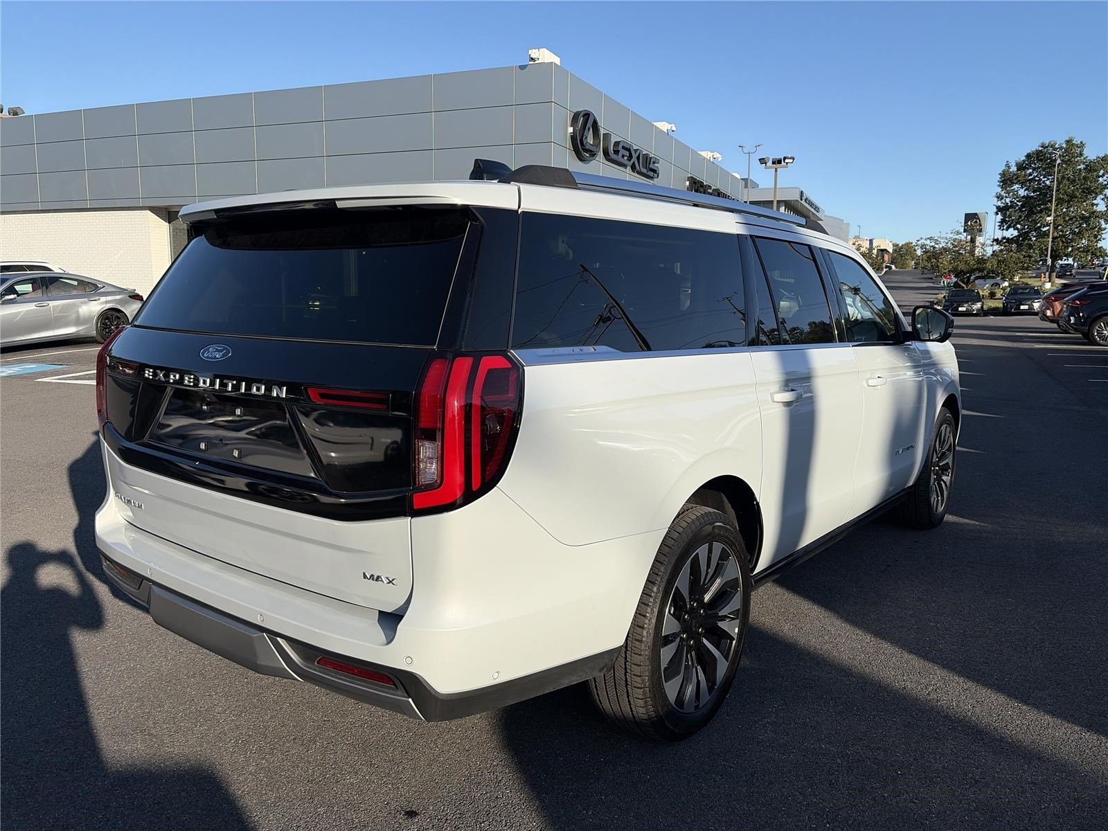 Used 2025 Ford Expedition Max Platinum w/ Driver's Package AWD/4WD image 5