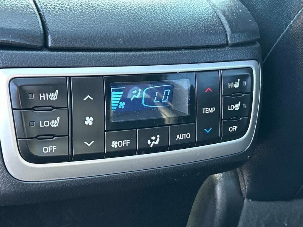 Used 2018 Toyota Highlander Limited Platinum AWD/4WD image 19