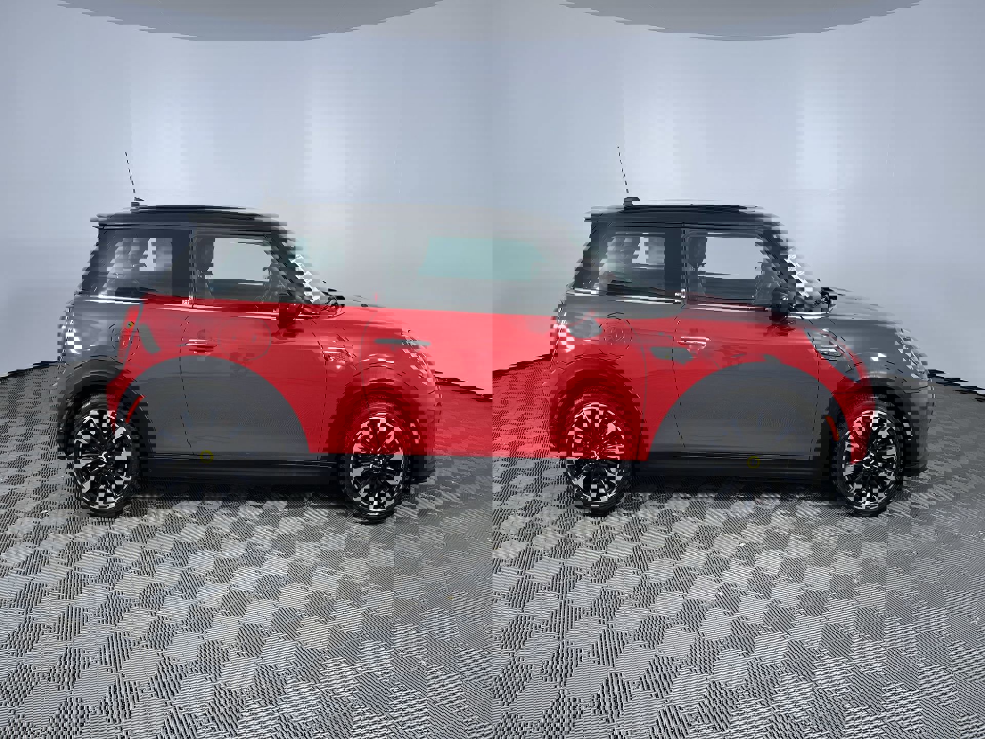 Used 2022 MINI Cooper SE image 10