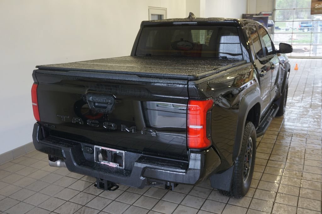 Certified 2024 Toyota Tacoma TRD Off-Road AWD/4WD image 14