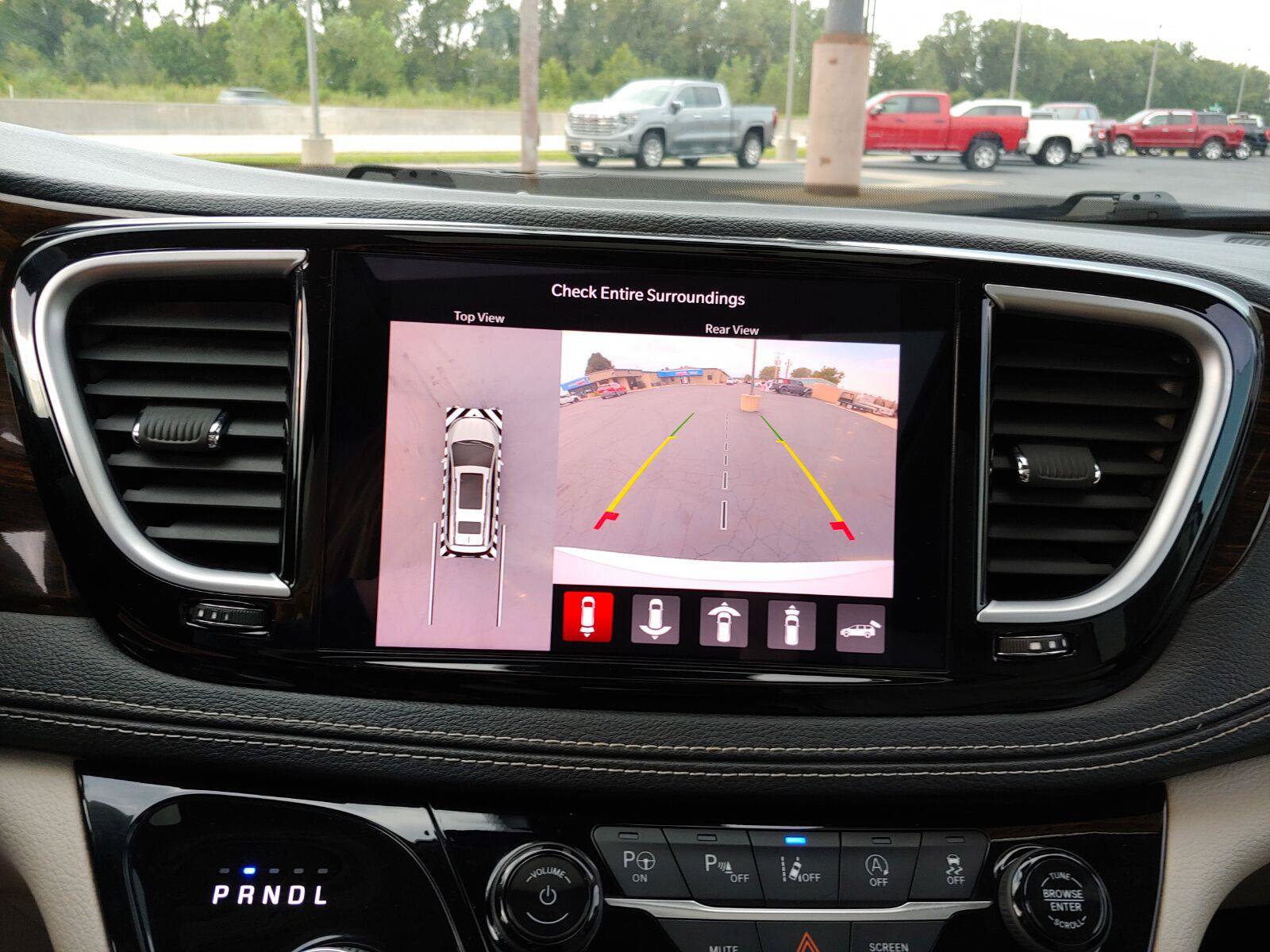 Used 2021 Chrysler Pacifica Limited w/ Premium & Safety Sphere Group AWD/4WD image 20