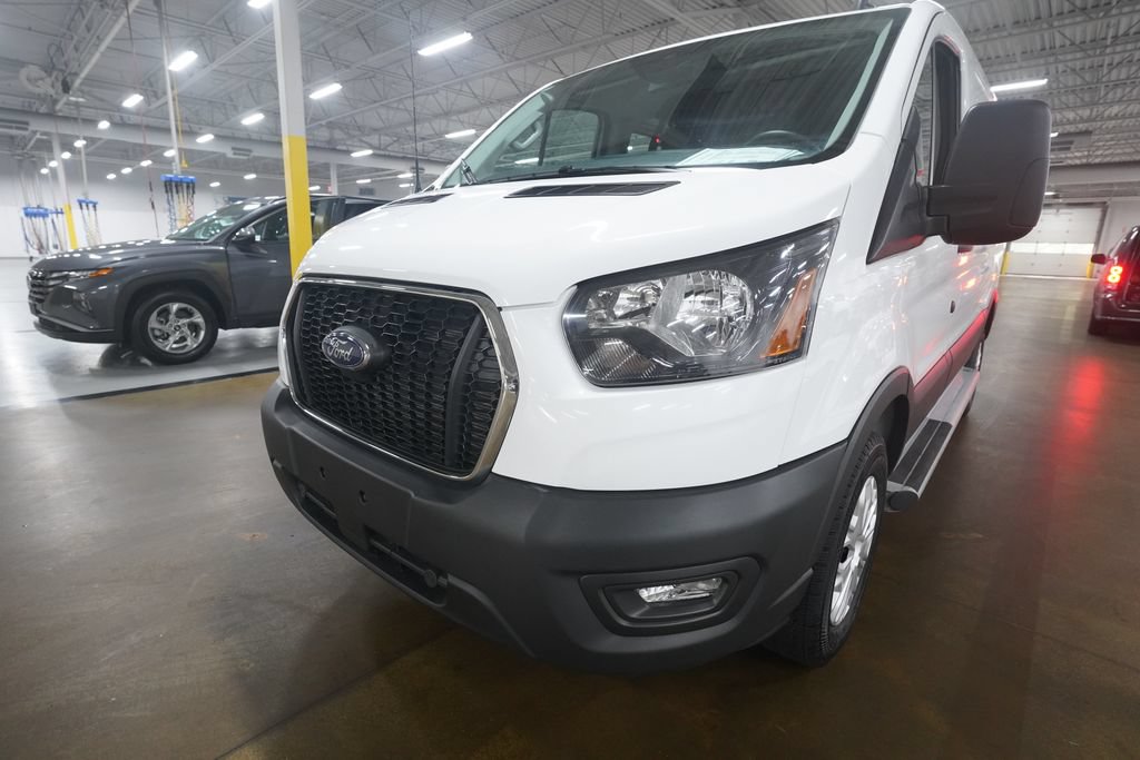 Used 2025 Ford Transit 250 Low Roof w/ Exterior Upgrade Package RWD image 22