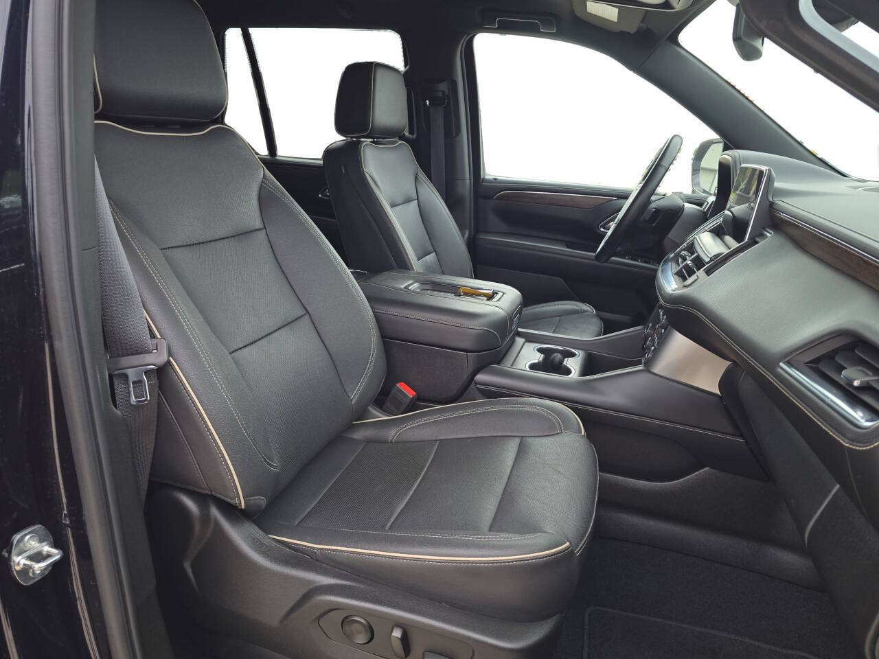 Used 2023 Chevrolet Tahoe Premier AWD/4WD image 43