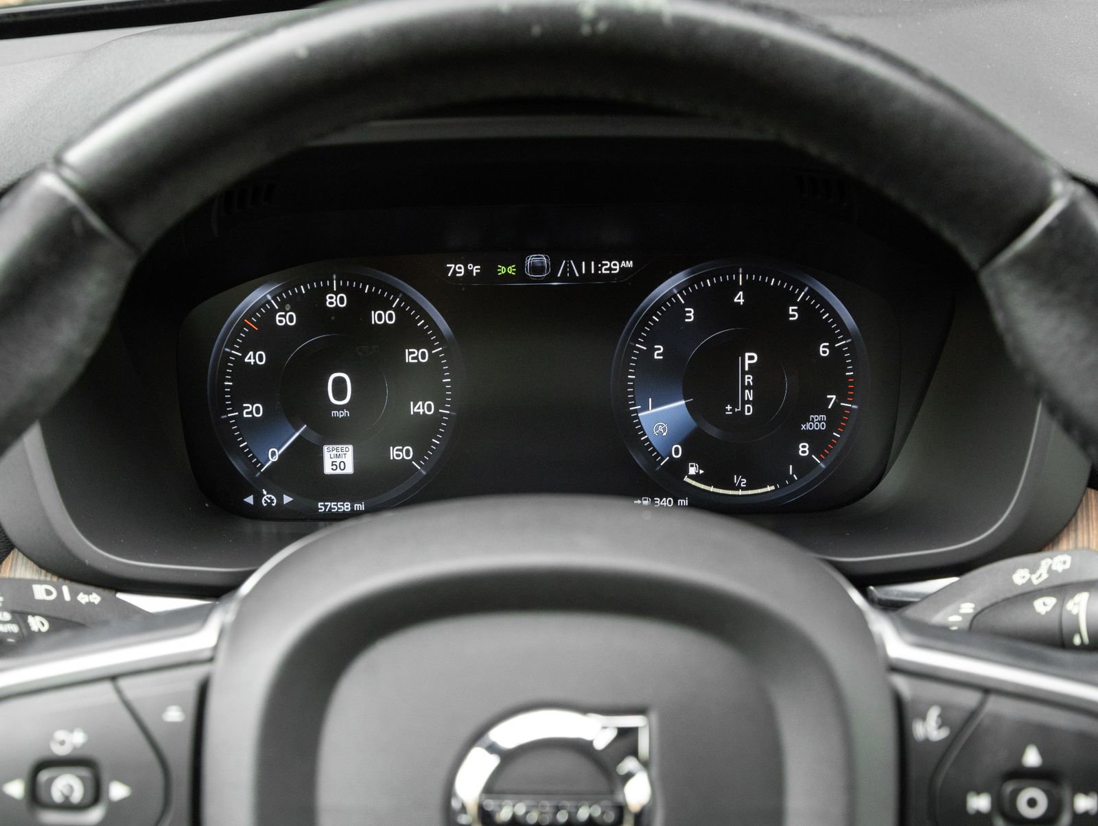 Used 2021 Volvo XC60 T5 Momentum w/ Premium Package FWD image 14