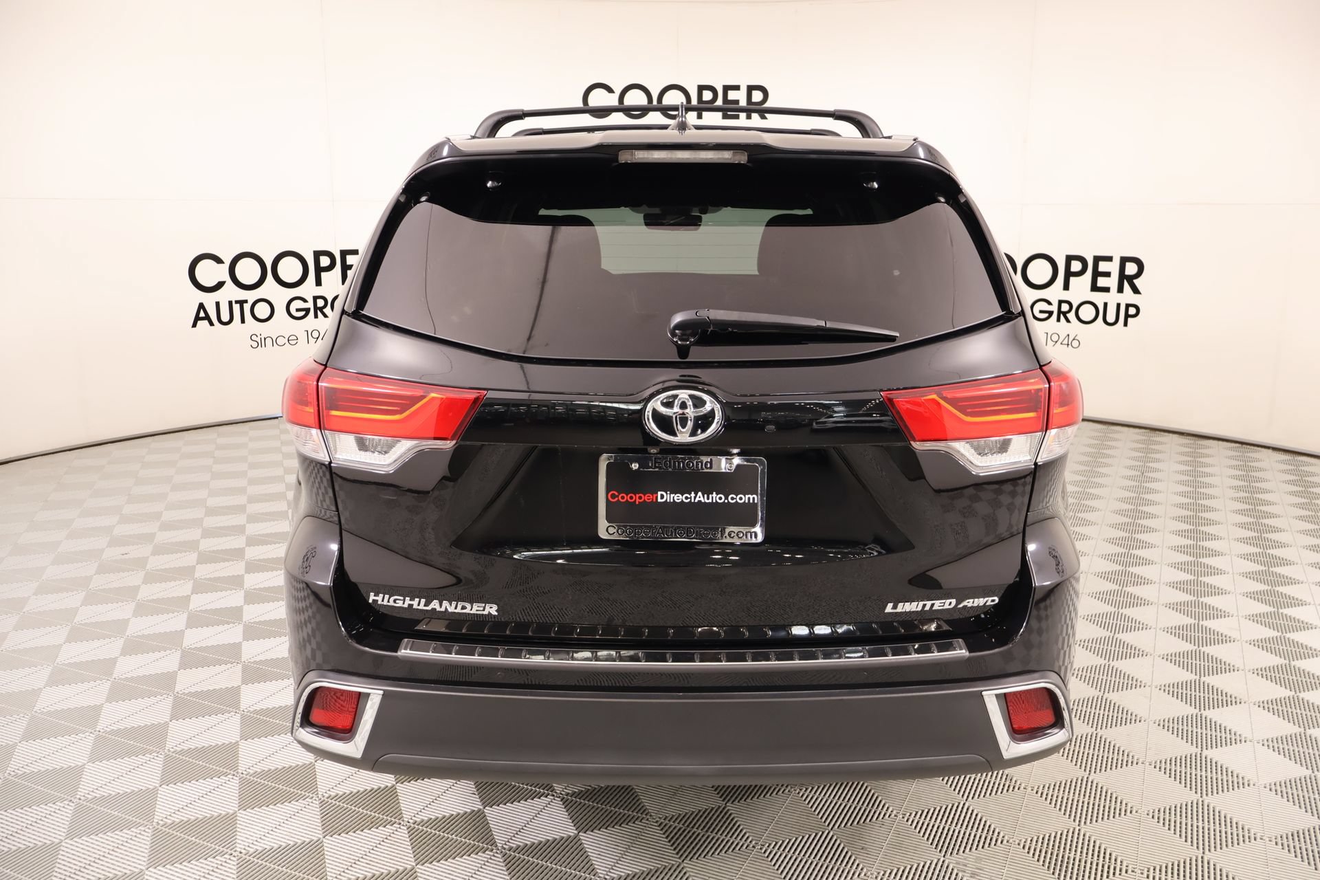 Used 2019 Toyota Highlander Limited Platinum AWD/4WD image 23