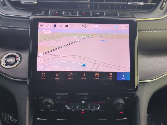 New 2025 Jeep Grand Cherokee L Limited w/ Black Appearance Package AWD/4WD image 16