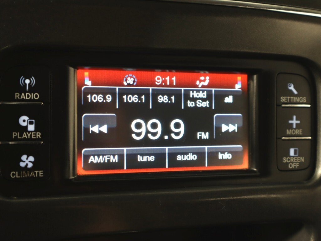 Used 2019 Dodge Journey SE image 17