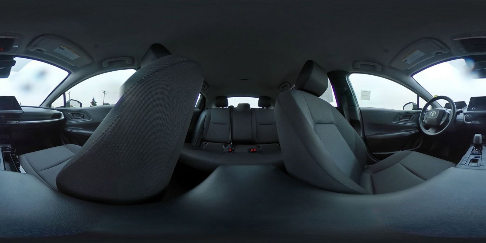 Used 2025 Toyota Prius LE image 42