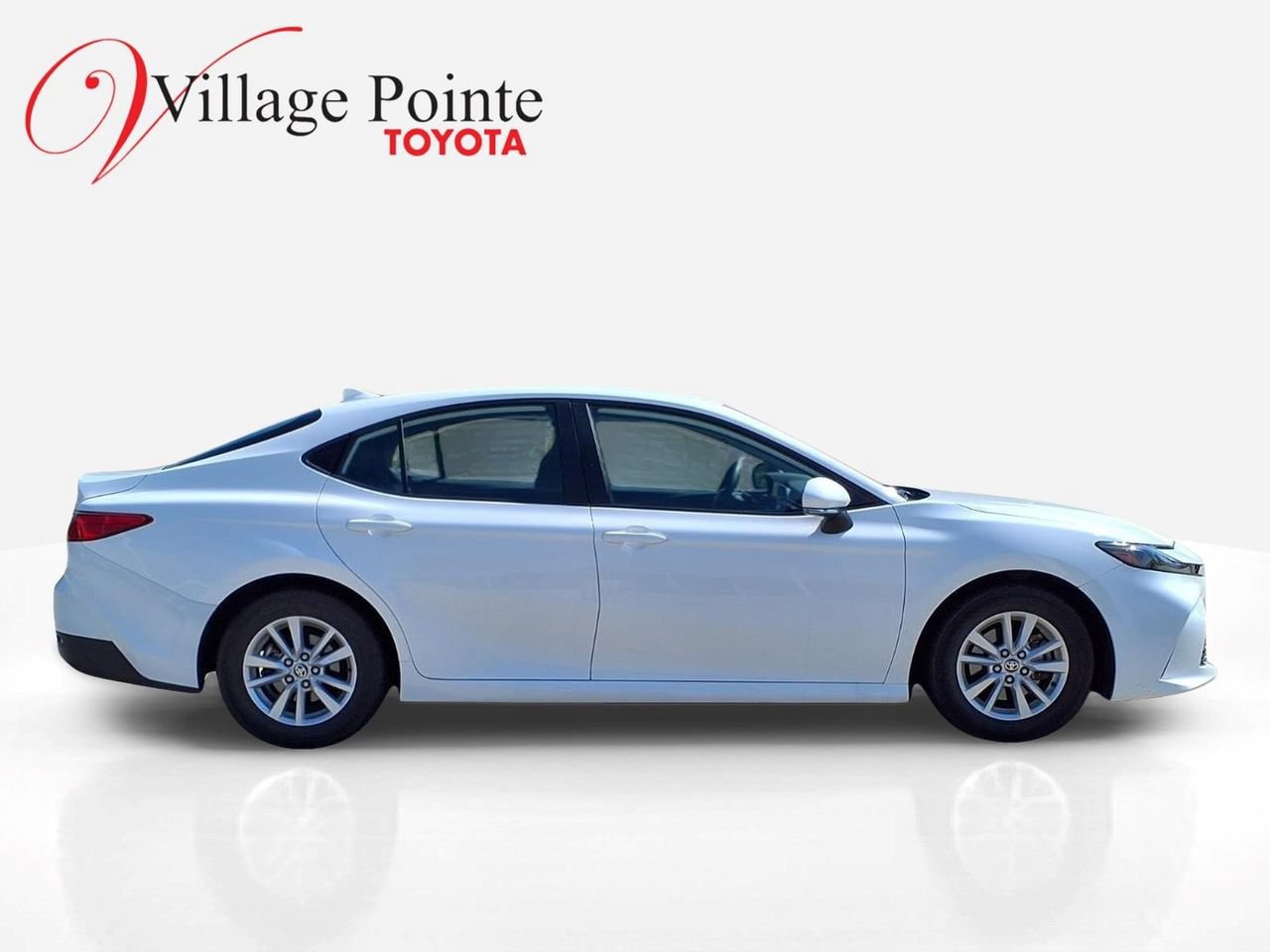 Used 2025 Toyota Camry LE FWD image 6