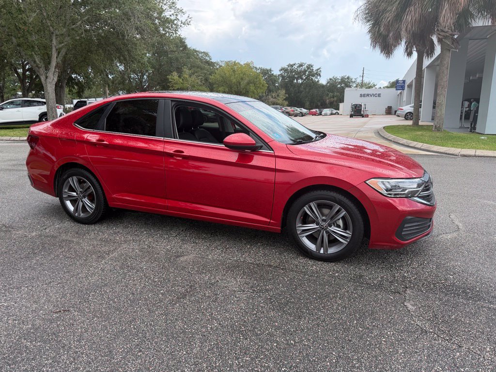 Used 2023 Volkswagen Jetta SE FWD image 1