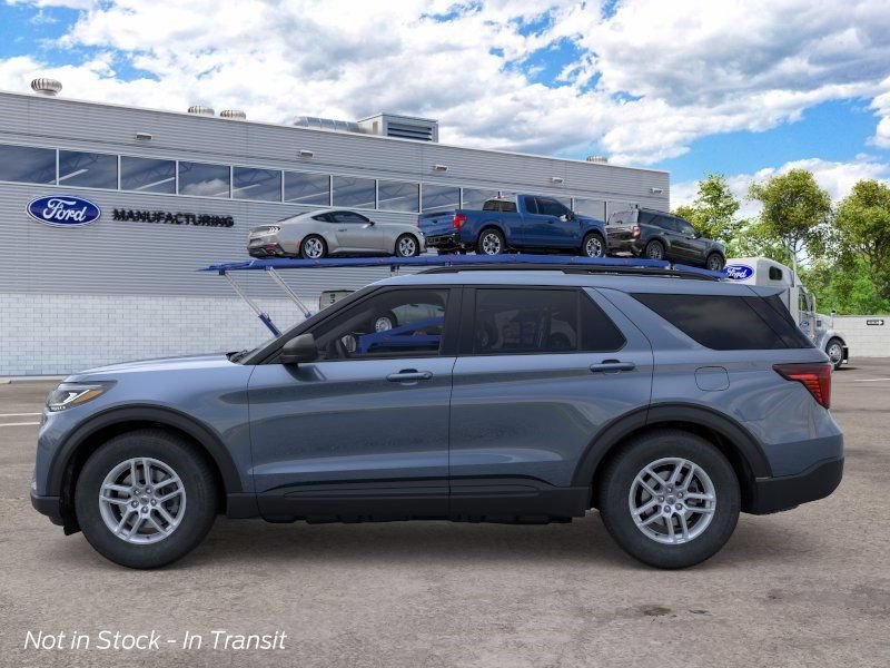 New 2026 Ford Explorer Active RWD image 3