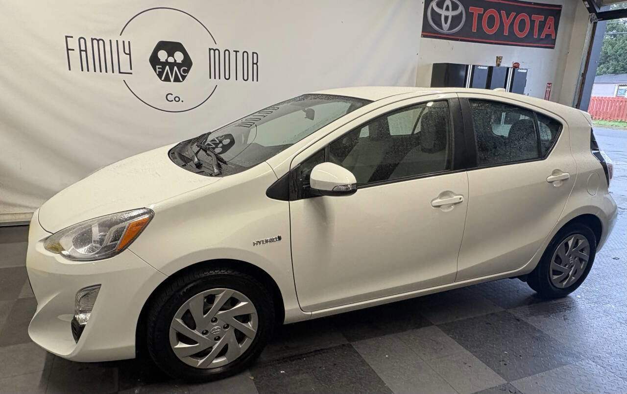 Used 2015 Toyota Prius C Two image 3