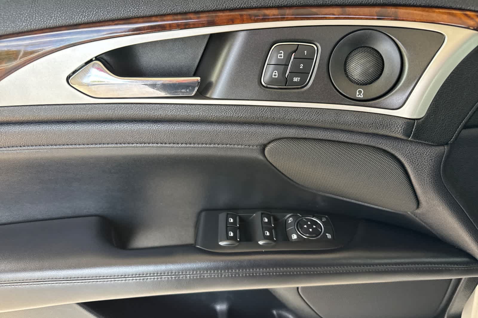 Used 2019 Lincoln MKZ Reserve w/ Reserve Plus Package FWD image 12