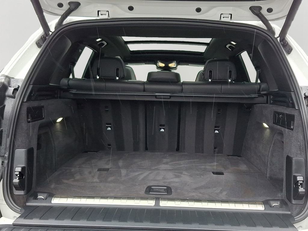 Used 2025 BMW X5 xDrive50e w/ Climate Comfort Package image 29