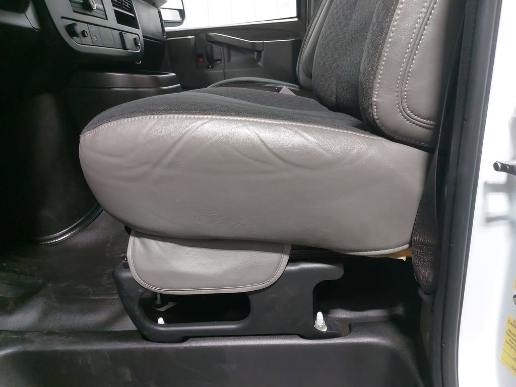 Used 2024 GMC Savana 2500 w/ Driver Convenience Package image 25