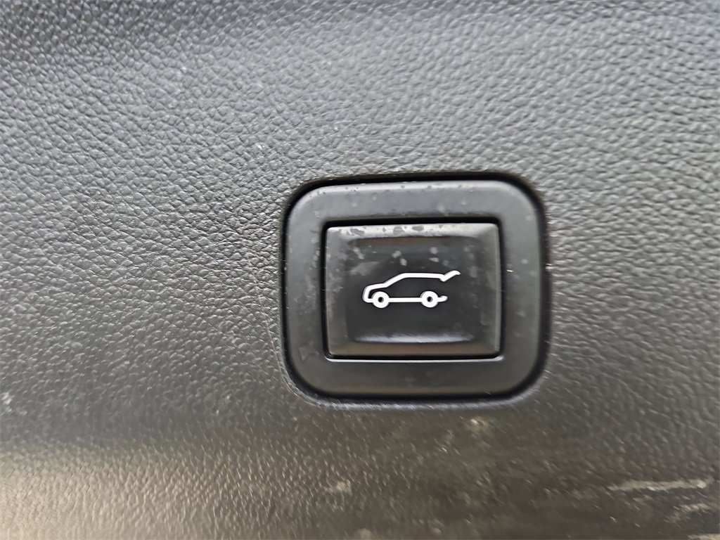 Used 2021 Chevrolet Tahoe Premier image 19