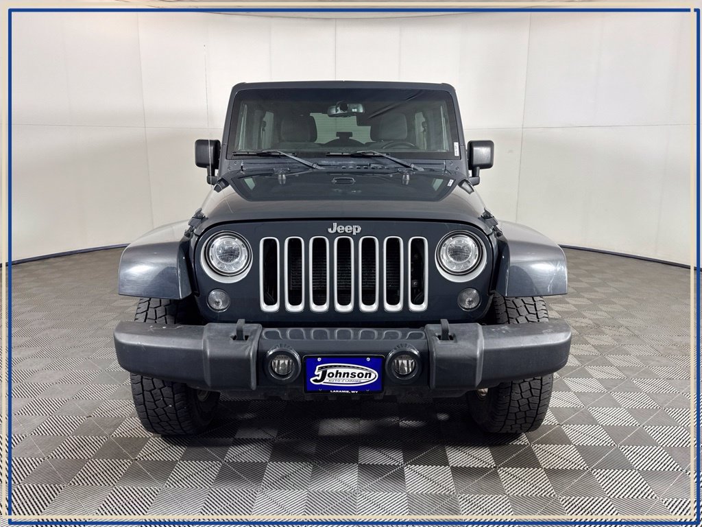 Used 2018 Jeep Wrangler Unlimited Sahara w/ Connectivity Group AWD/4WD image 3