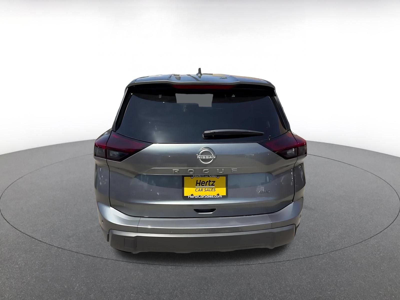 Used 2025 Nissan Rogue SV AWD/4WD image 12