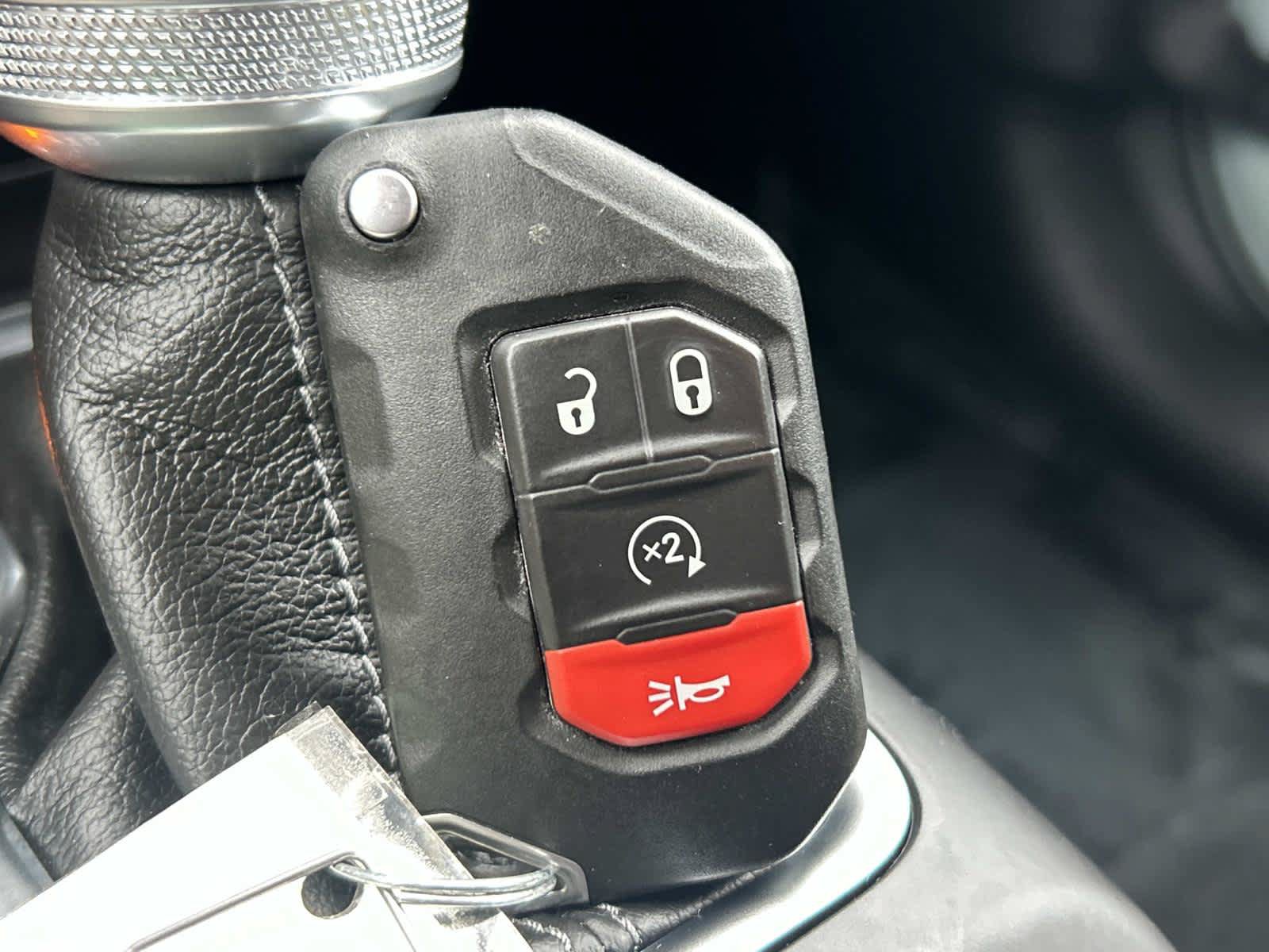 Used 2024 Jeep Wrangler Unlimited AWD/4WD image 40
