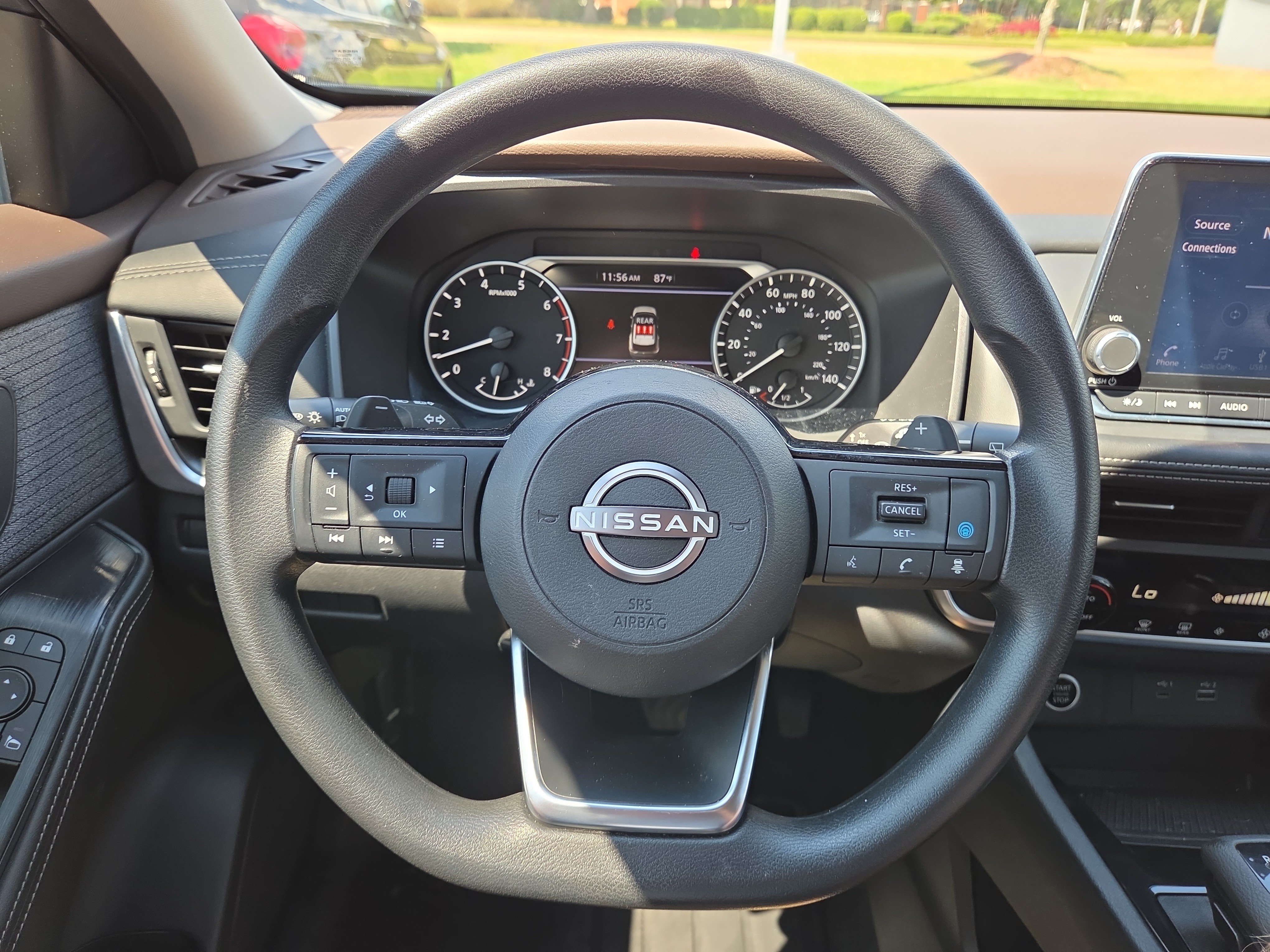 Used 2023 Nissan Rogue SV FWD image 18