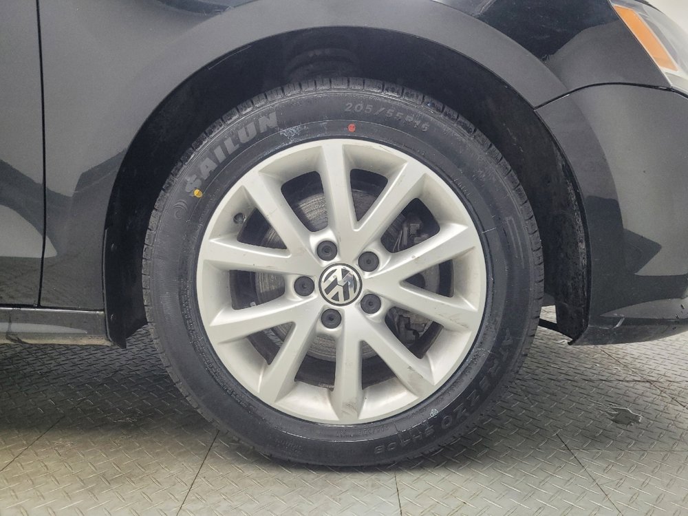 Used 2015 Volkswagen Jetta SE FWD image 31