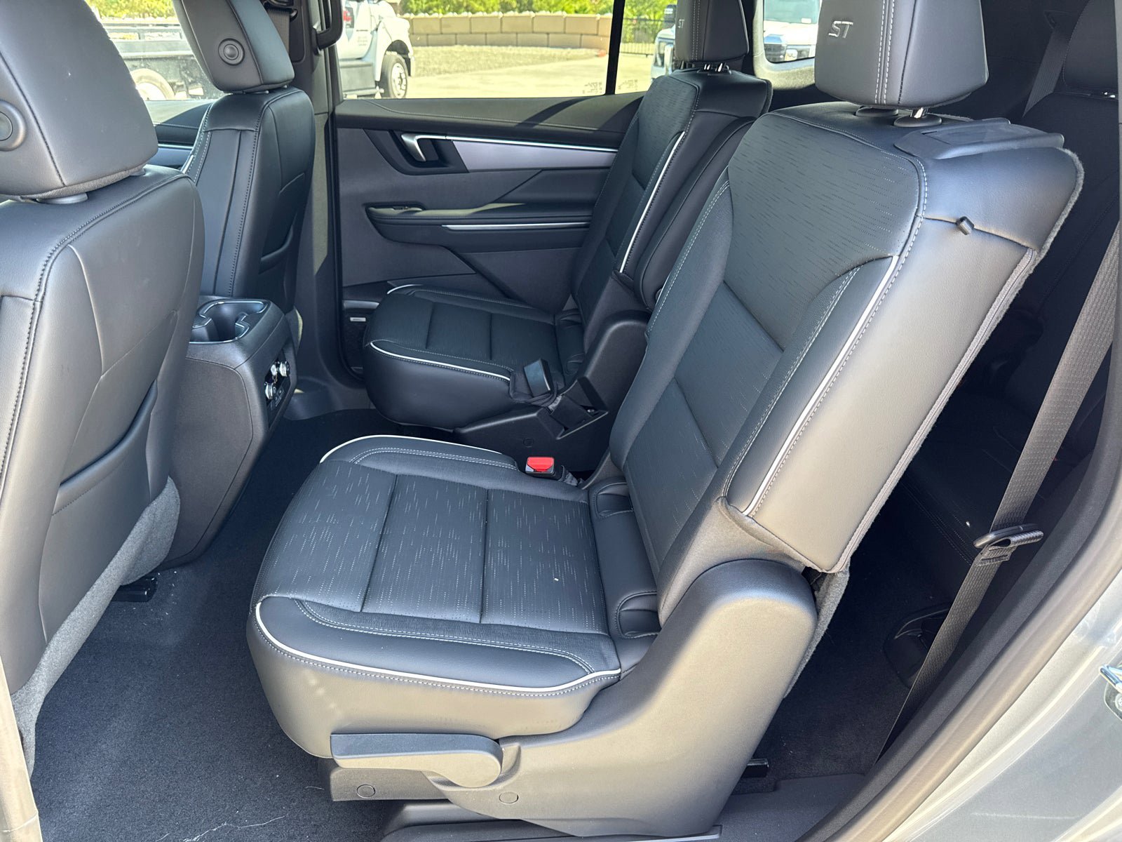 Used 2026 Buick Enclave Sport Touring w/ LPO, Floor Liner Package image 21