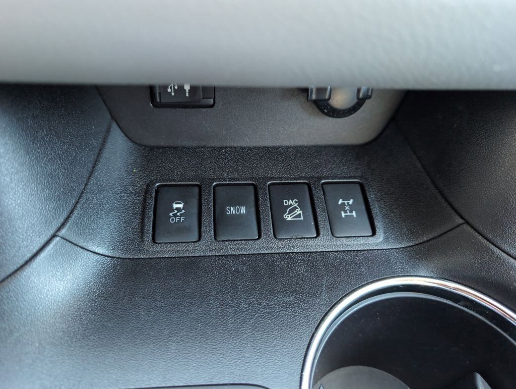 Used 2016 Toyota Highlander Limited image 26