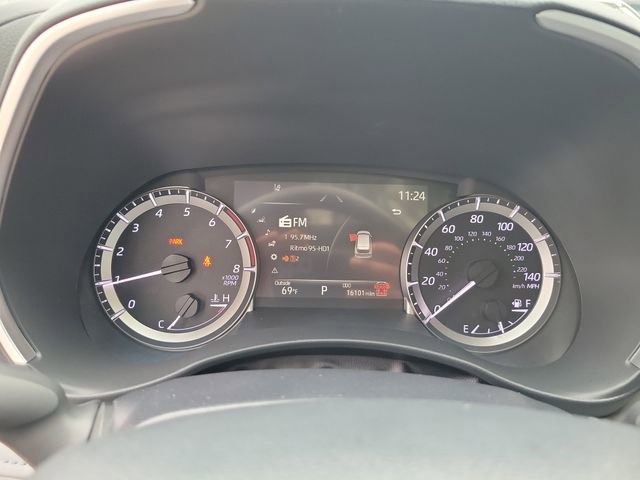 Used 2024 Toyota Highlander XLE image 16