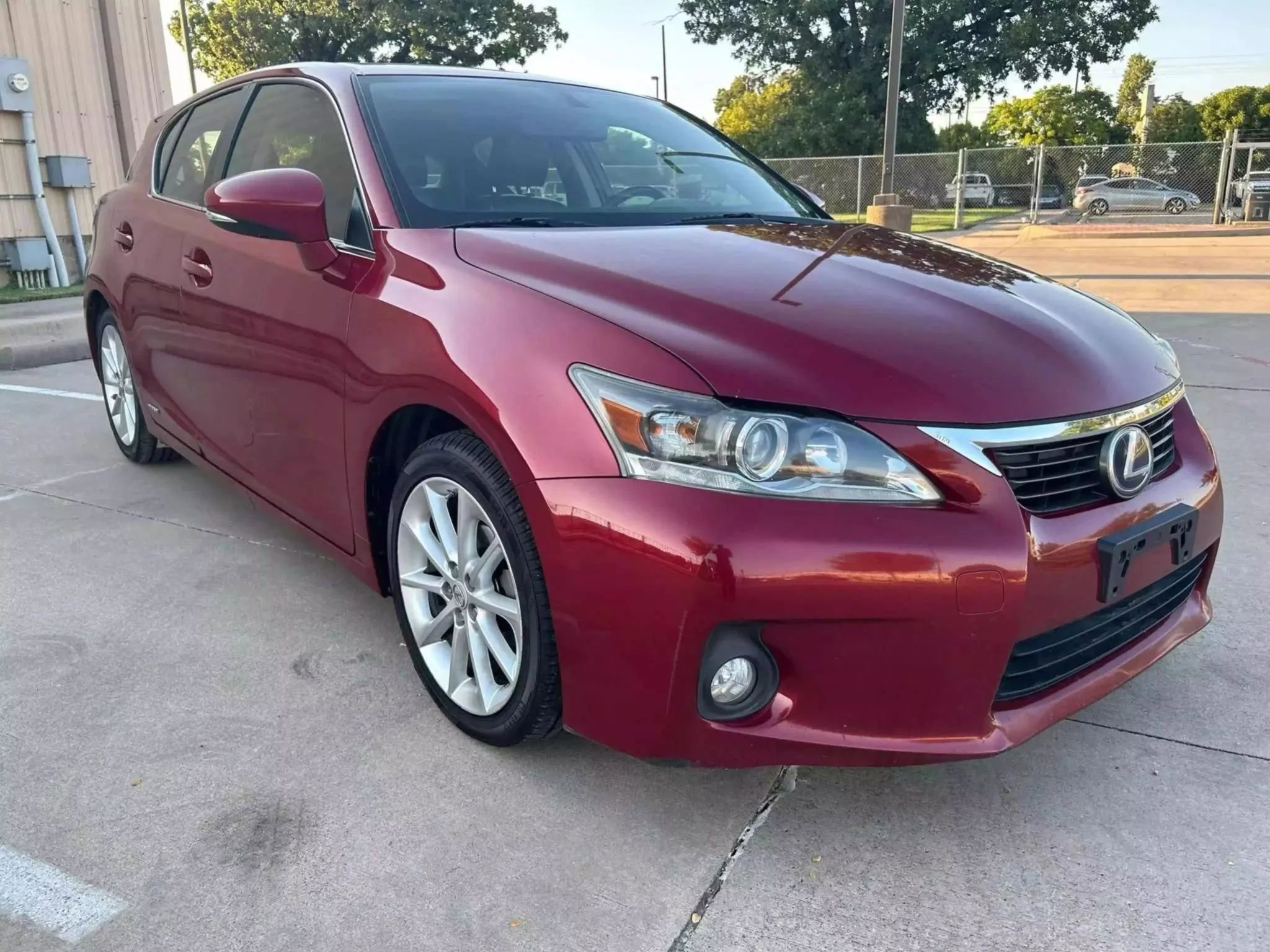 Used 2011 Lexus CT 200h Premium image 3