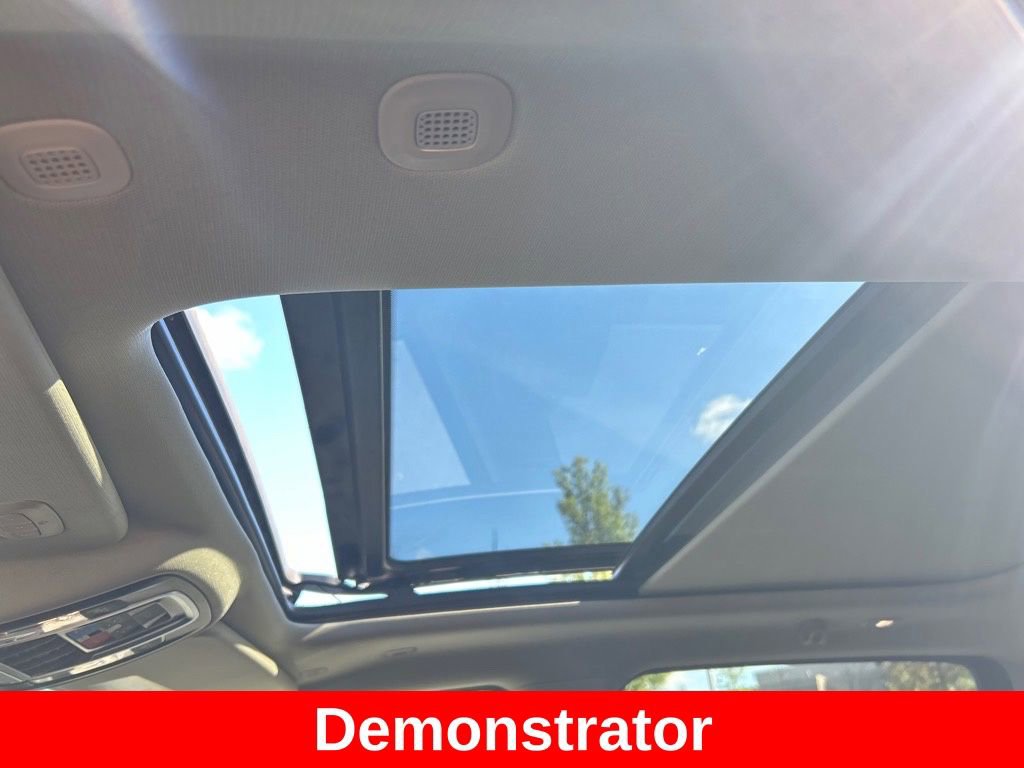 New 2025 RAM 1500 Limited w/ Off Road Group image 32