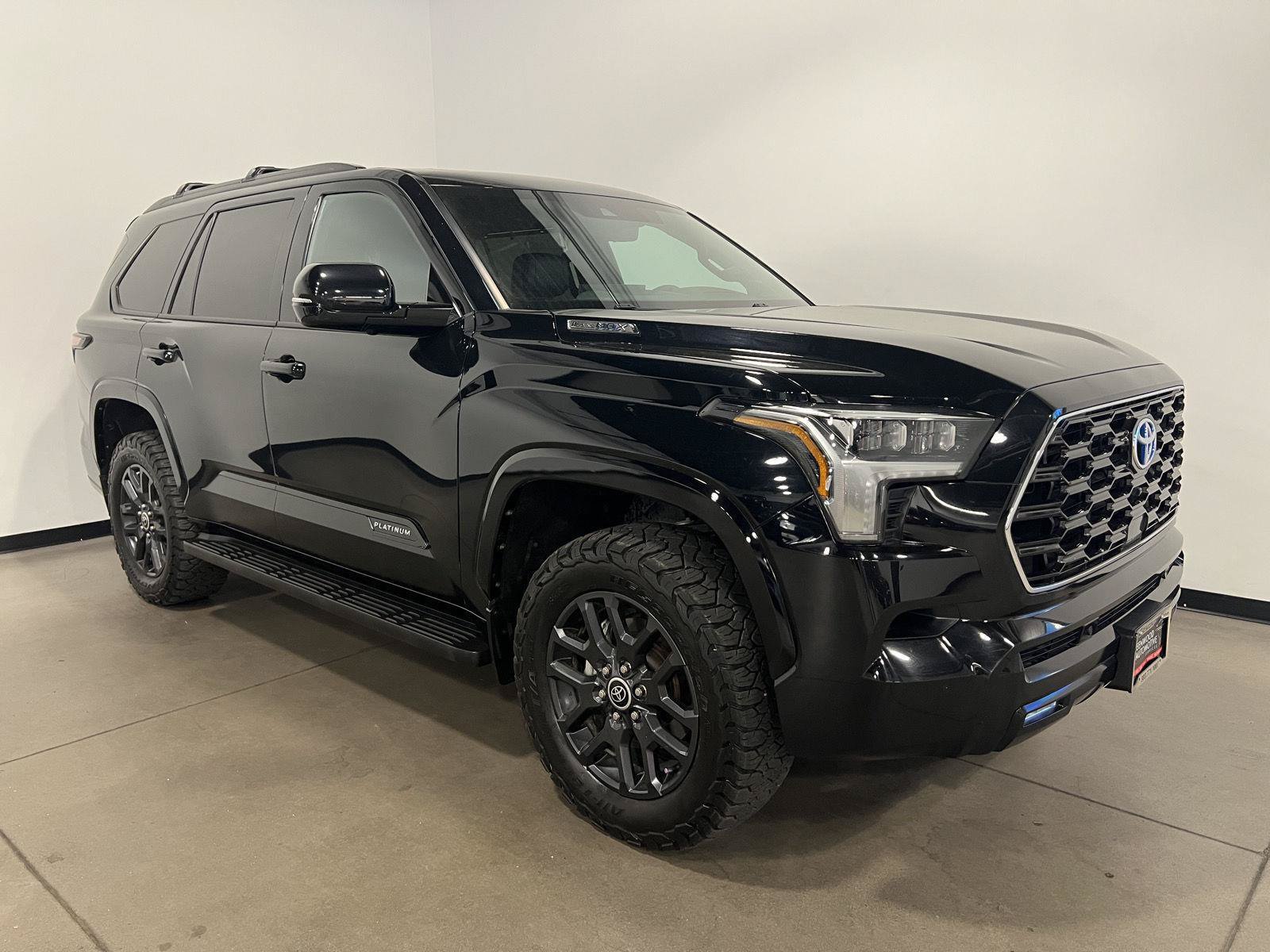 Used 2023 Toyota Sequoia Platinum AWD/4WD image 1
